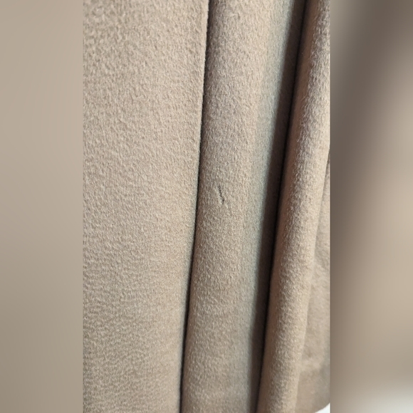 EUC Burberry tan trench coat 100% camel hair princess cut button down half 2 - Picture 10 of 16